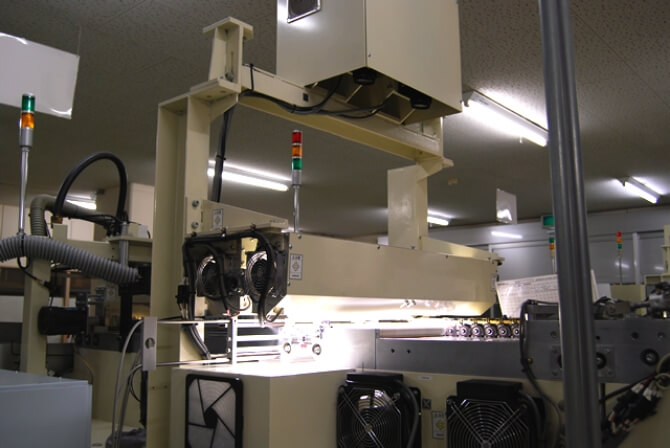 専用の検査機による検査の写真